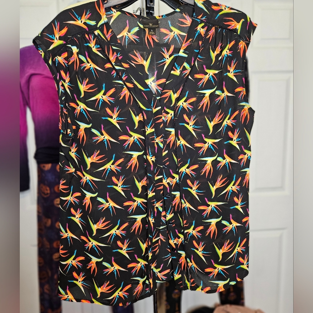 #593- Worthington Black Top with Vibrant Floral Design